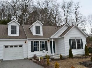2 Fiddlehead Dr, New Milford, CT 06776