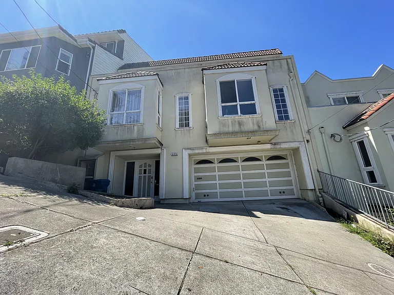 428 Wellington Ave — Photo 9