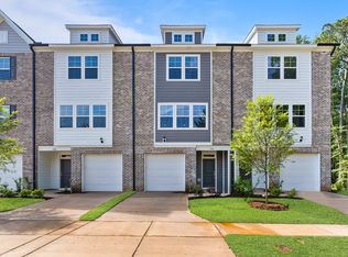 1973 Enniscorthy St, Fuquay Varina, NC 27526