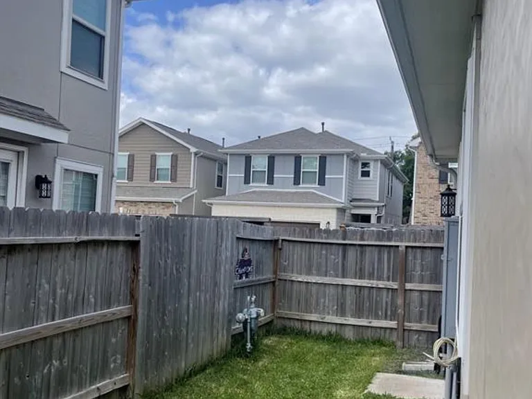 10215 Alder Ridge Dr — Photo 34