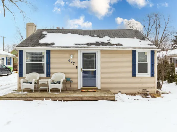 927 Gill St, Oxford, MI 48371