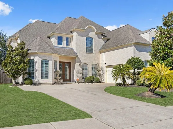10015 Loch Courtney Ln, Houston, TX 77089
