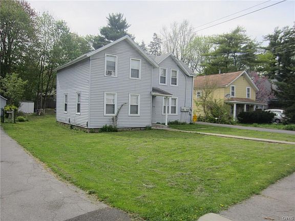 4th image of 1410 Valley Dr