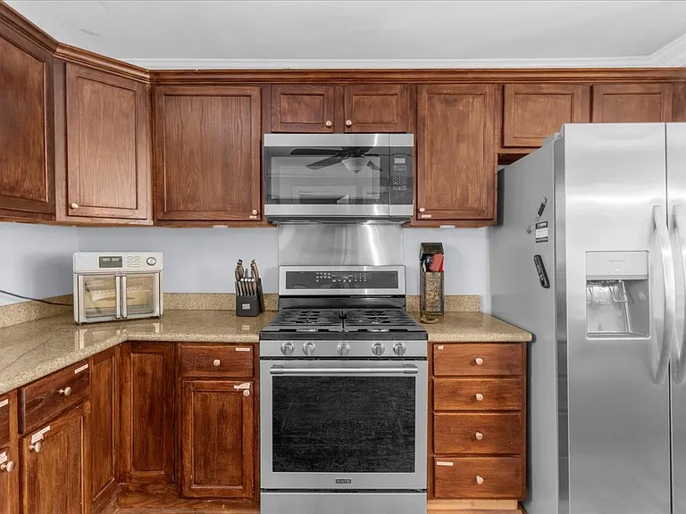 852 Benson Hurst Dr SW — Photo 35