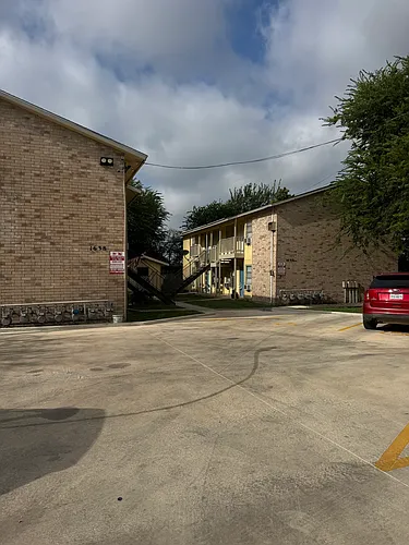 1638 W Woodlawn Ave #5 Photo 1