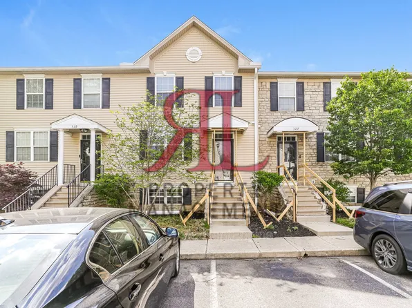 323 Oxford Oak Dr #1, Blacklick, OH 43004