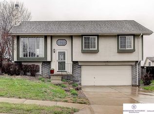 8213 S 152nd St, Omaha, NE 68138