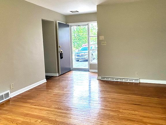 5th image of 406 Bomont Ave