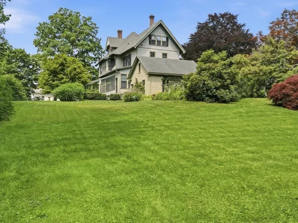 33 Gilbert St, North Brookfield, MA 01535