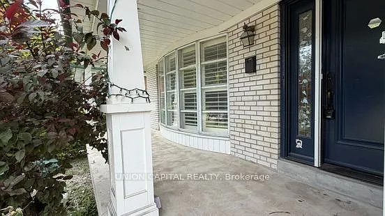 465 Hounslow Ave — Photo 4