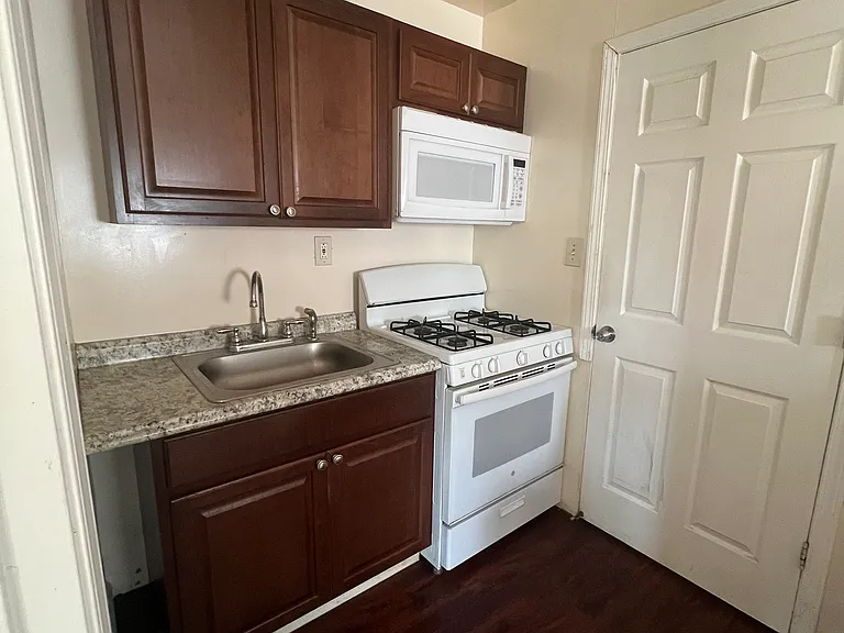 5145 Cypress St #2A — Photo 4