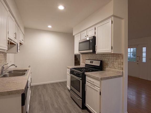 2nd image of 300 Westwood Ct Unit 300