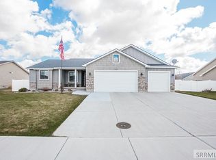 2630 N Badger Creek Rd, Ammon, ID 83401