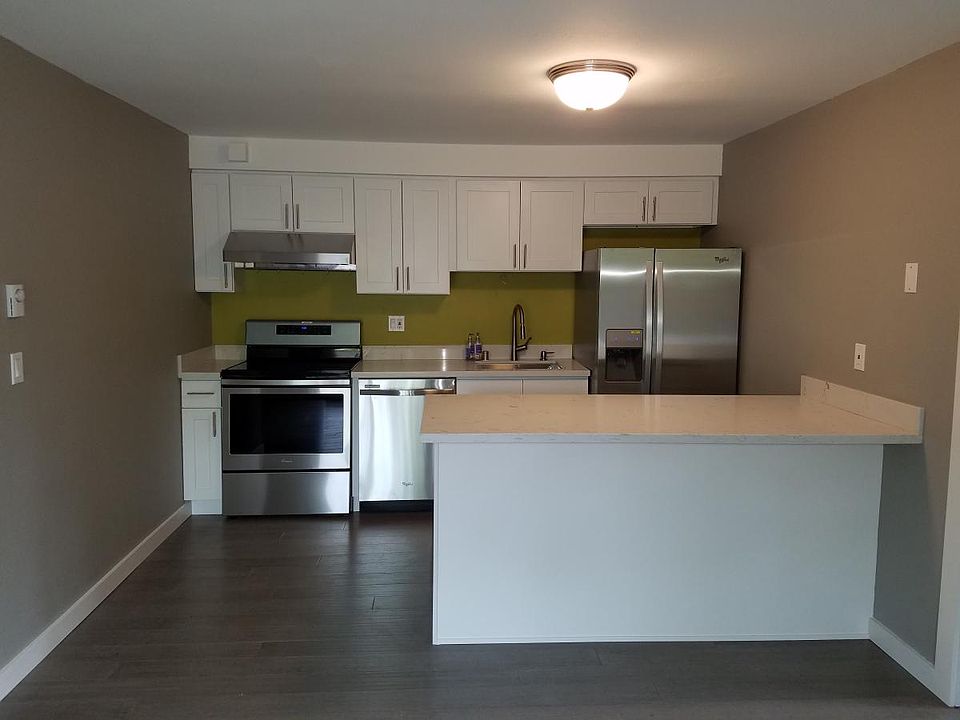 1st image of 11112 NE 68th St APT 311