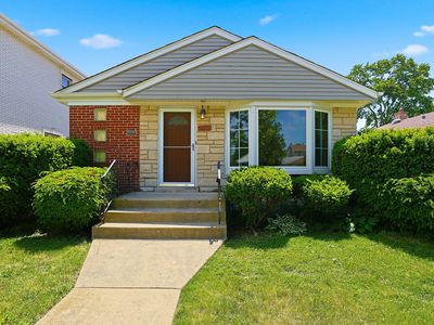 6837 Davis St, Morton Grove, IL, 60053
