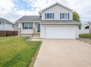 924 SW 46th St, Ankeny, IA 50023