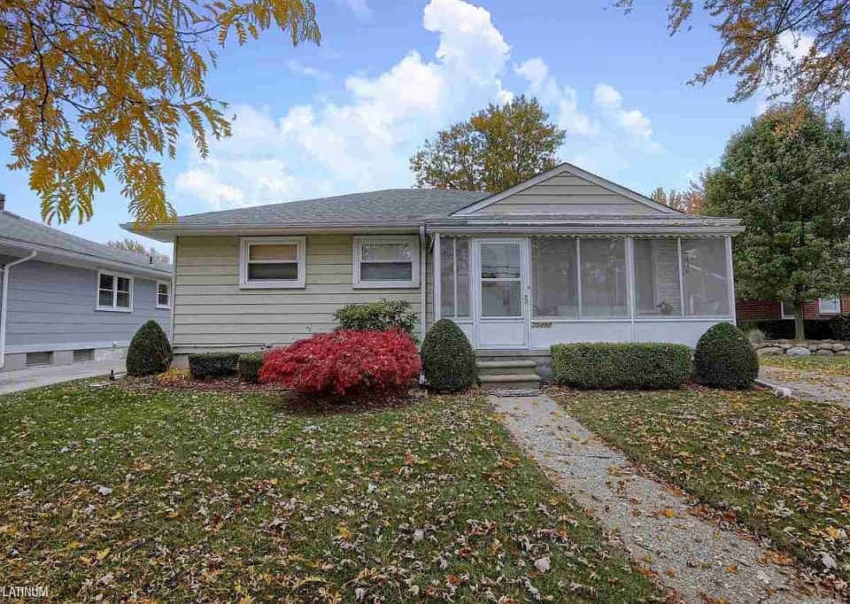 1st image of 20490 Fenton St