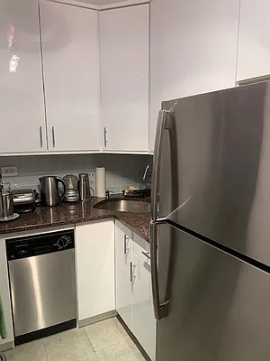 Rented by Vipler Realty | media 17