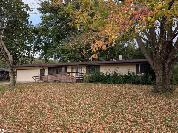 12068 Flint Valley Dr, Burlington, IA 52601