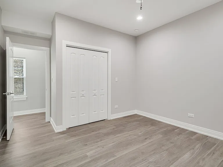 6418 S Champlain Ave #2 — Photo 11