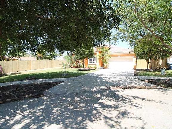3rd image of 18201 SW 94th Ct