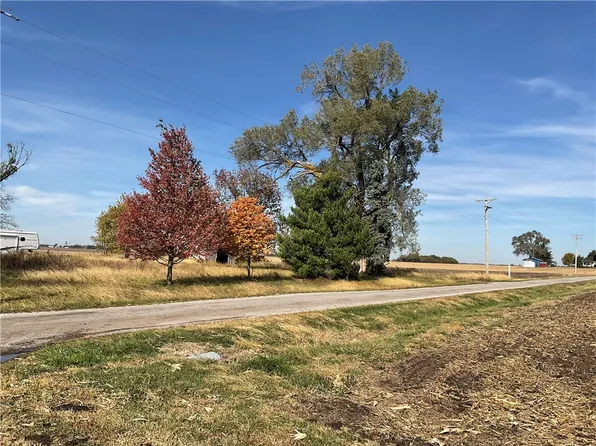 1593 N Illini Rd, Argenta, IL 62501