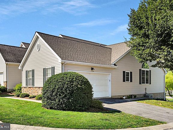 4th image of 1585 Hickory Run Ct