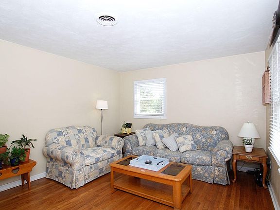 4th image of 1365 Cochese Dr