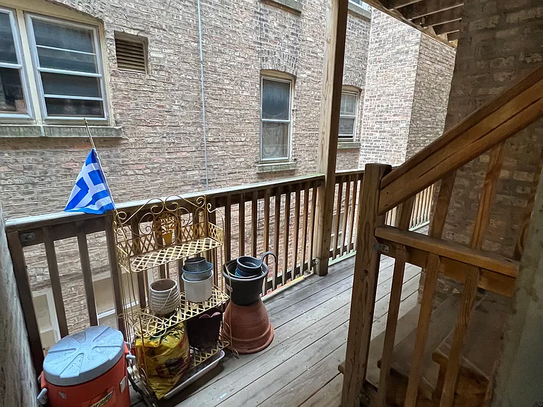 2423 W Lunt Ave #1 — Photo 11