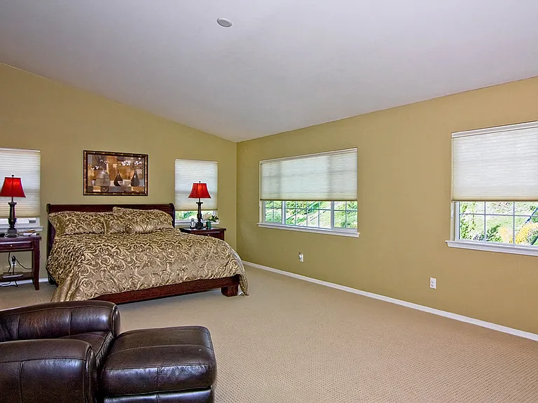 45290 Willowick St — Photo 2