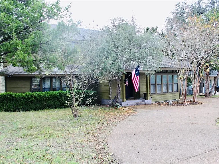 105 N Summit Ridge Dr — Photo 1