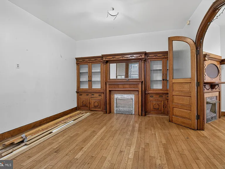 4011 Pine St — Photo 3