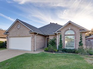 3752 Essen Loop, College Station, TX 77845
