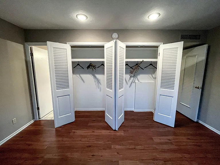 2 Bedroom