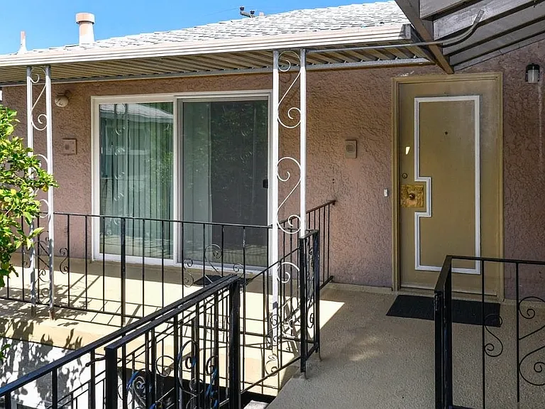 260 Richfield Dr #4 — Photo 20