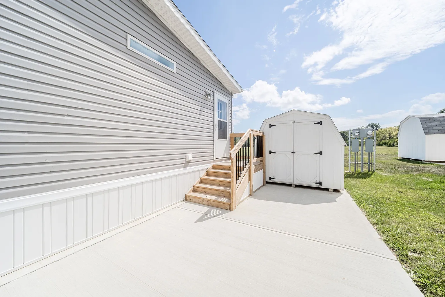 4210 Knights Way photo 1