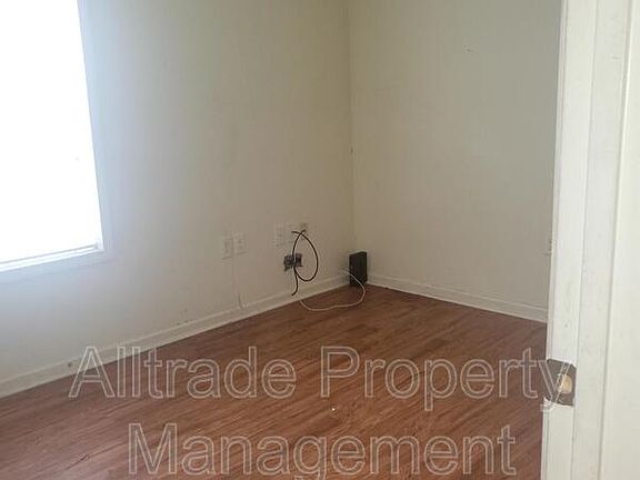 5th image of 2239 W Jefferson St #4