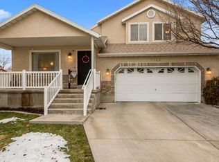 7698 S Ash Briar Ln, West Jordan, UT 84084