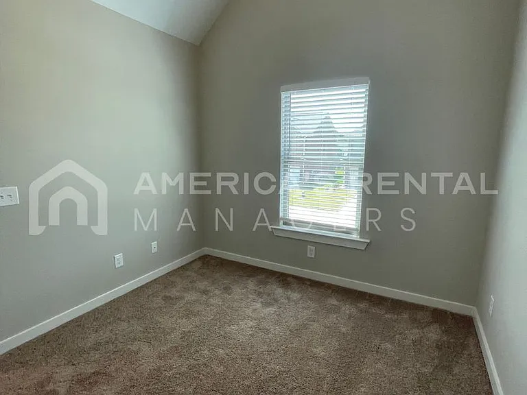 321 Shiloh Creek Dr — Photo 37