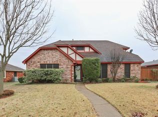 1249 Essex Dr, Desoto, TX 75115