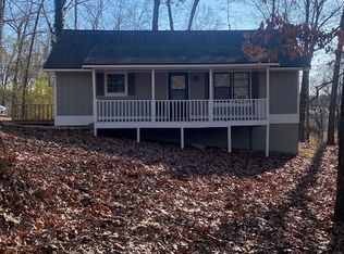 10 Quail Hollow Dr, Cartersville, GA 30121