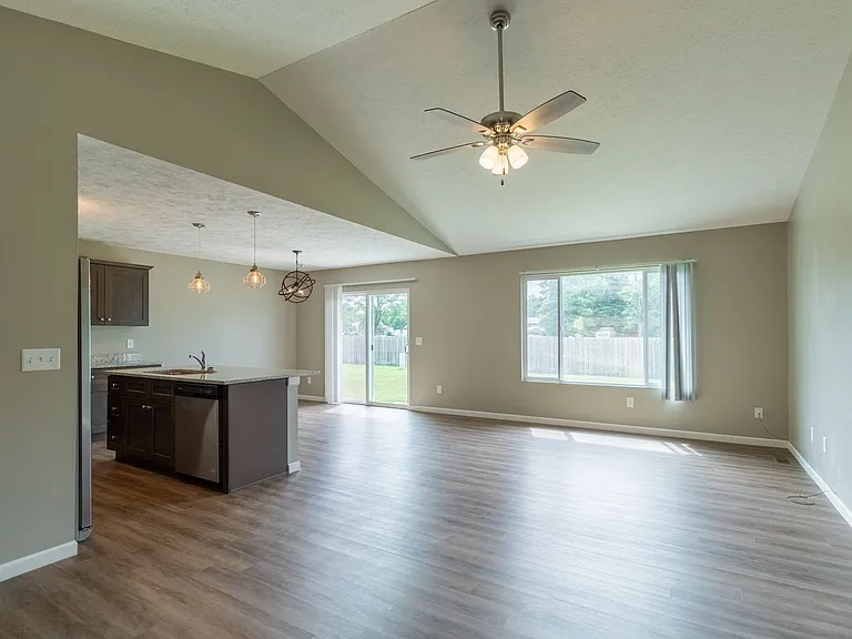6241 Whitewater Ln — Photo 21