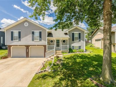 820 Lee Ann Dr, Grain Valley, MO, 64029