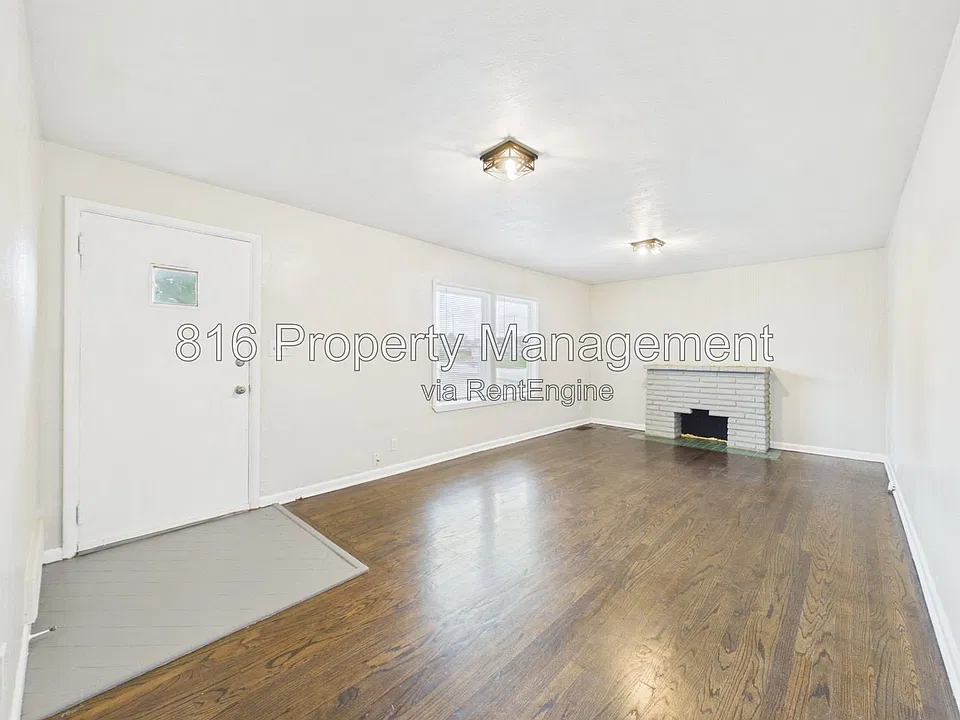 7560 Prospect Ave #C