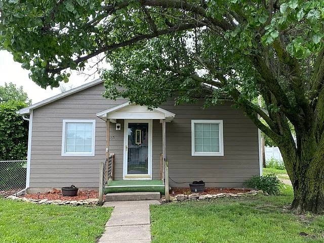 205 W Allen