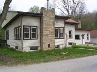 505 Spring Beach Dr, Rome City, IN 46784