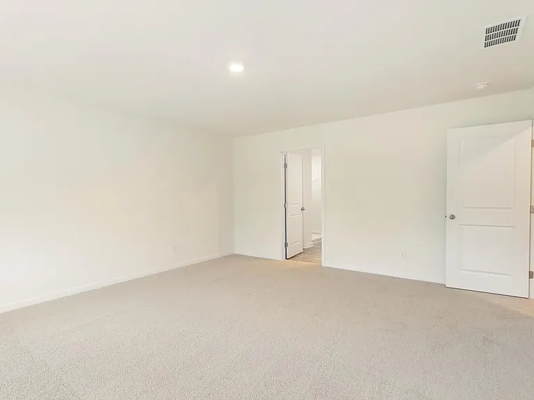 293 Quarter St — Photo 15