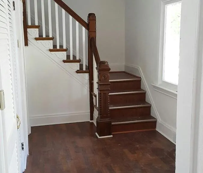 411 Noble St — Photo 4