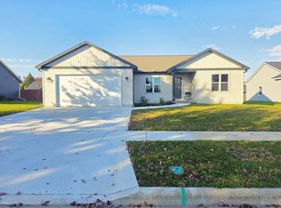 436 Sandmar Dr, Ripon, WI 54971