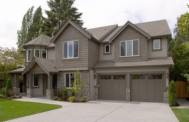 1st image of 1725 109th Ave NE